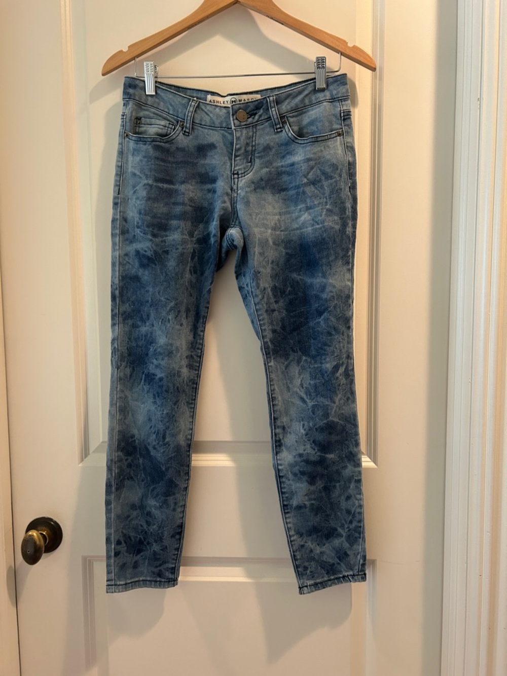 Ashley Mason Like New!  Acid Stone Washed Blue Skinny ZipUp Denim Jeans size 1